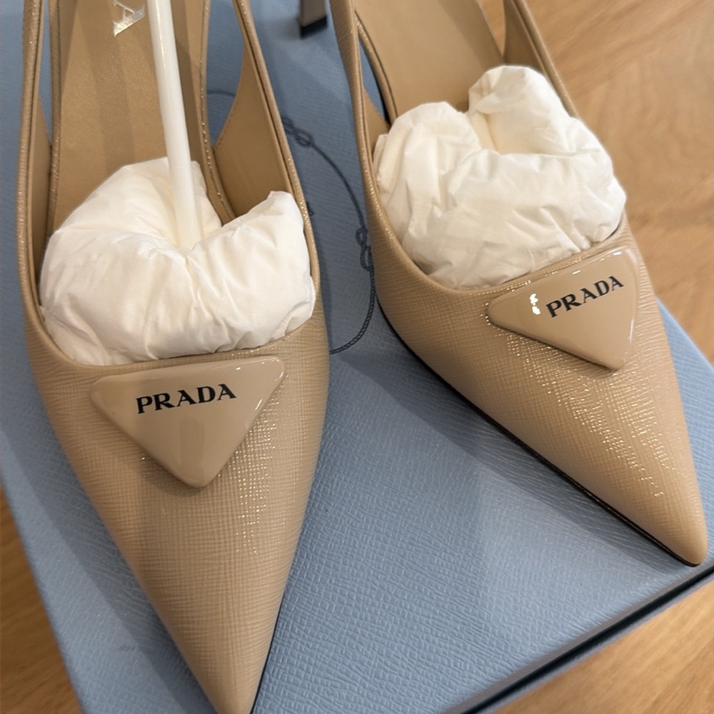 Prada Women's Beige Pointed Slingback Pumps authentic size 38 saffiano - Picture 4 of 6